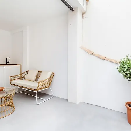 Ferienhaus Three Floor House With Terrace